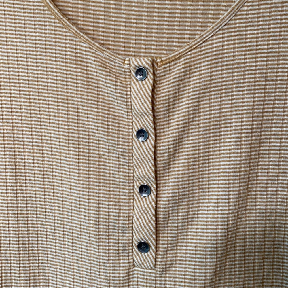 •American Eagle Top• - Picture 3 of 5